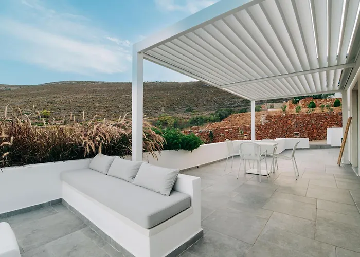 Makrikythera Luxury Suites - Private Pool Or Hot Tub Suites