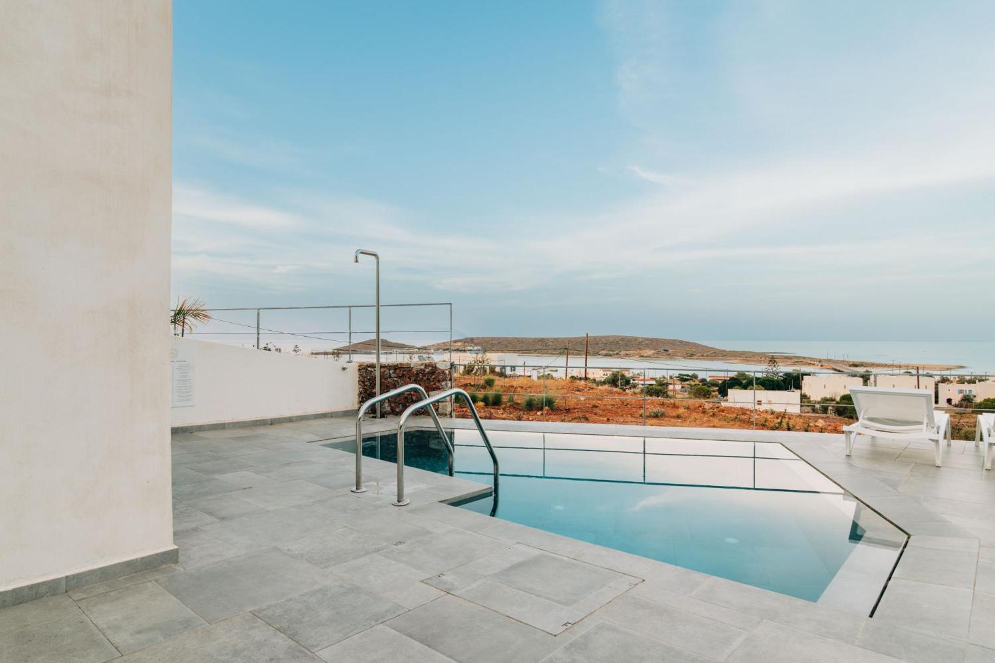Makri Kythera Luxury - Private Pool Or Hot Tub Apartment *