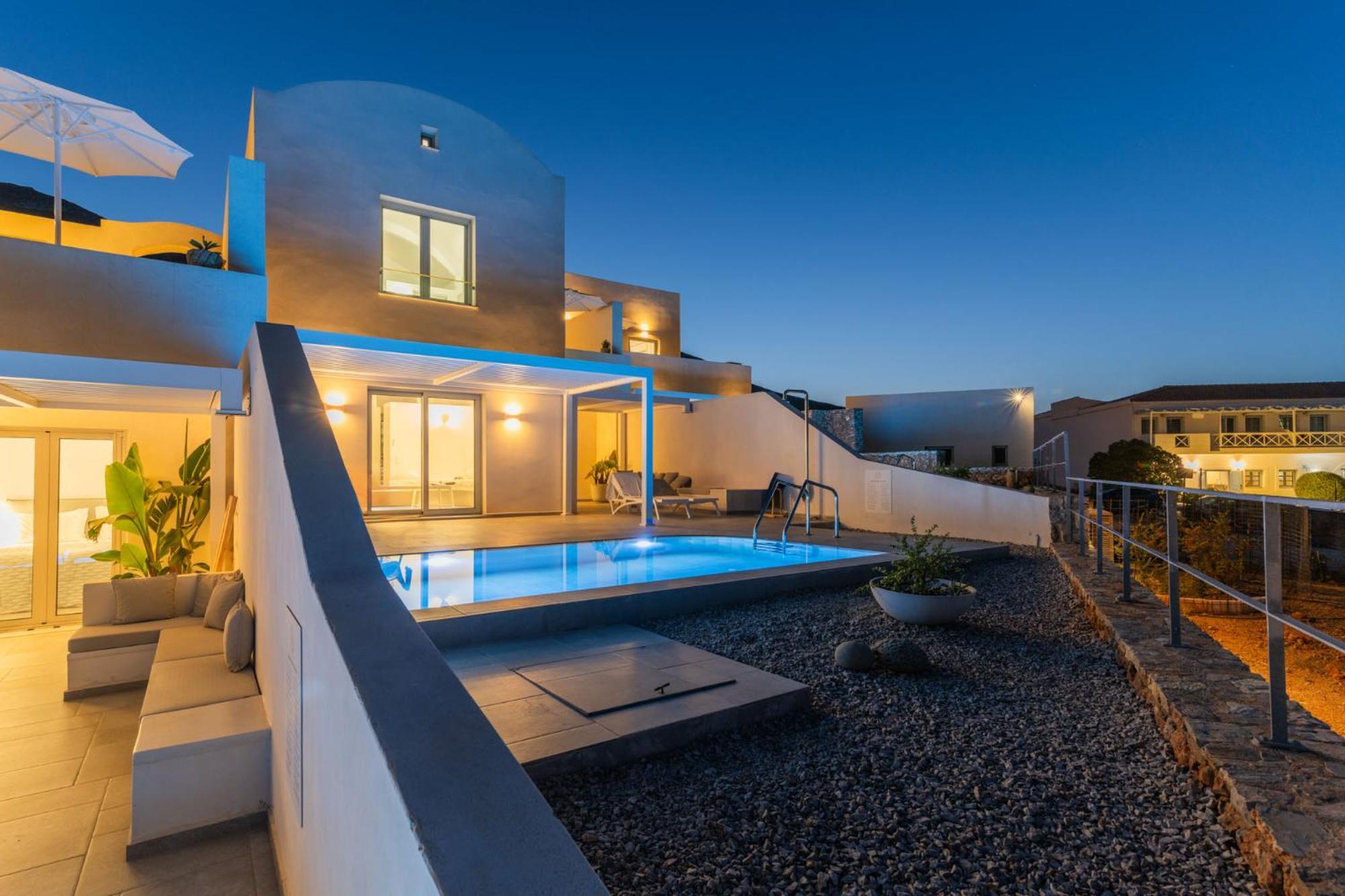 Makri Kythera Luxury - Private Pool Or Hot Tub Diakofti