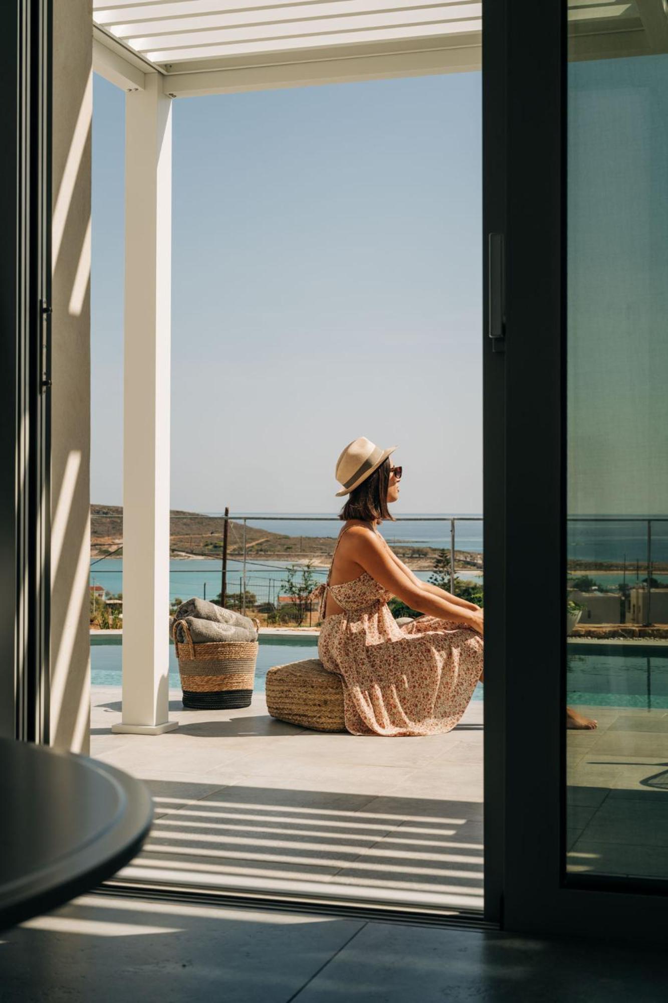 Makri Kythera Luxury - Private Pool Or Hot Tub Apartment *