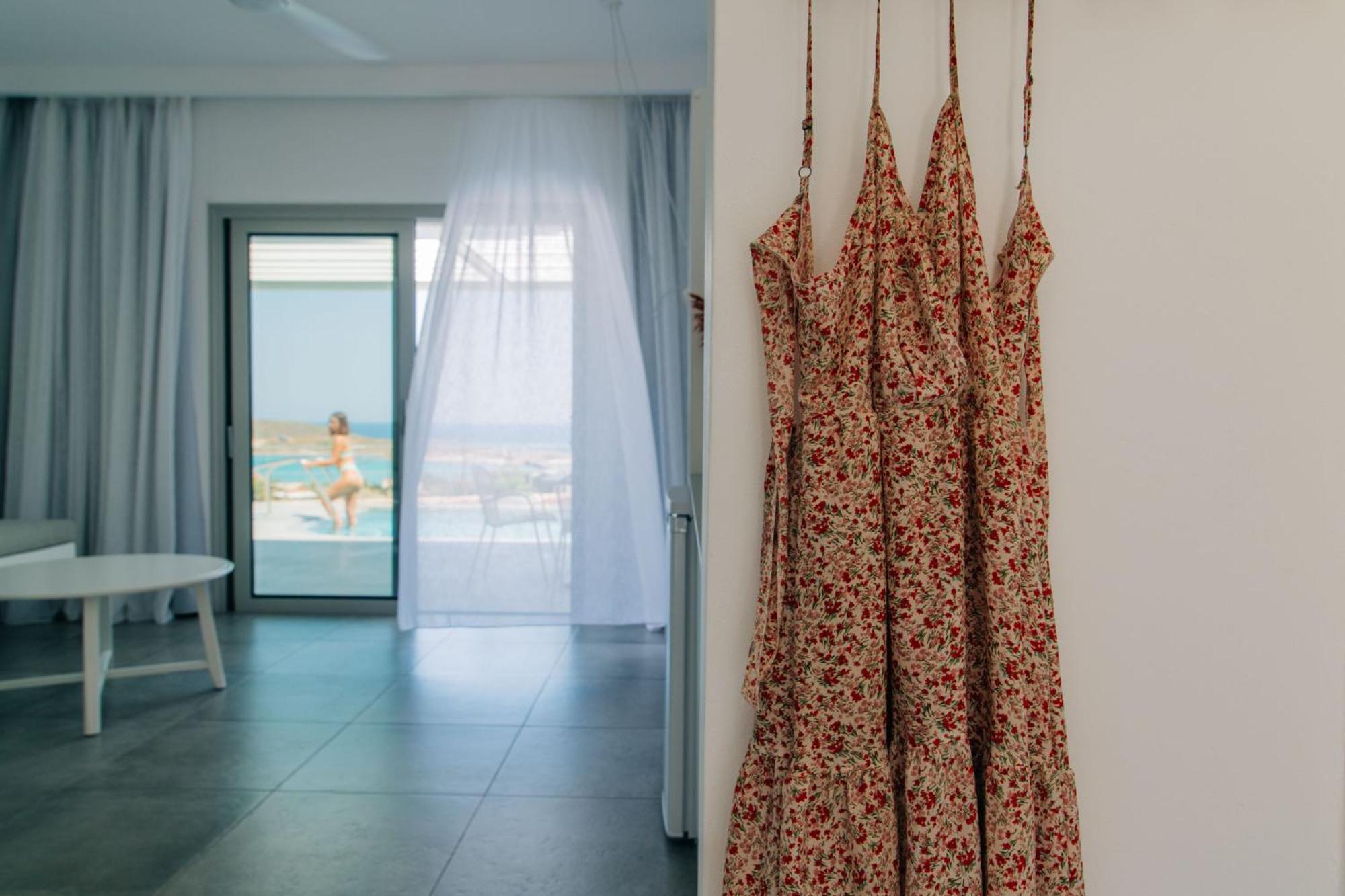 Makri Kythera Luxury - Private Pool Or Hot Tub Apartment Diakofti