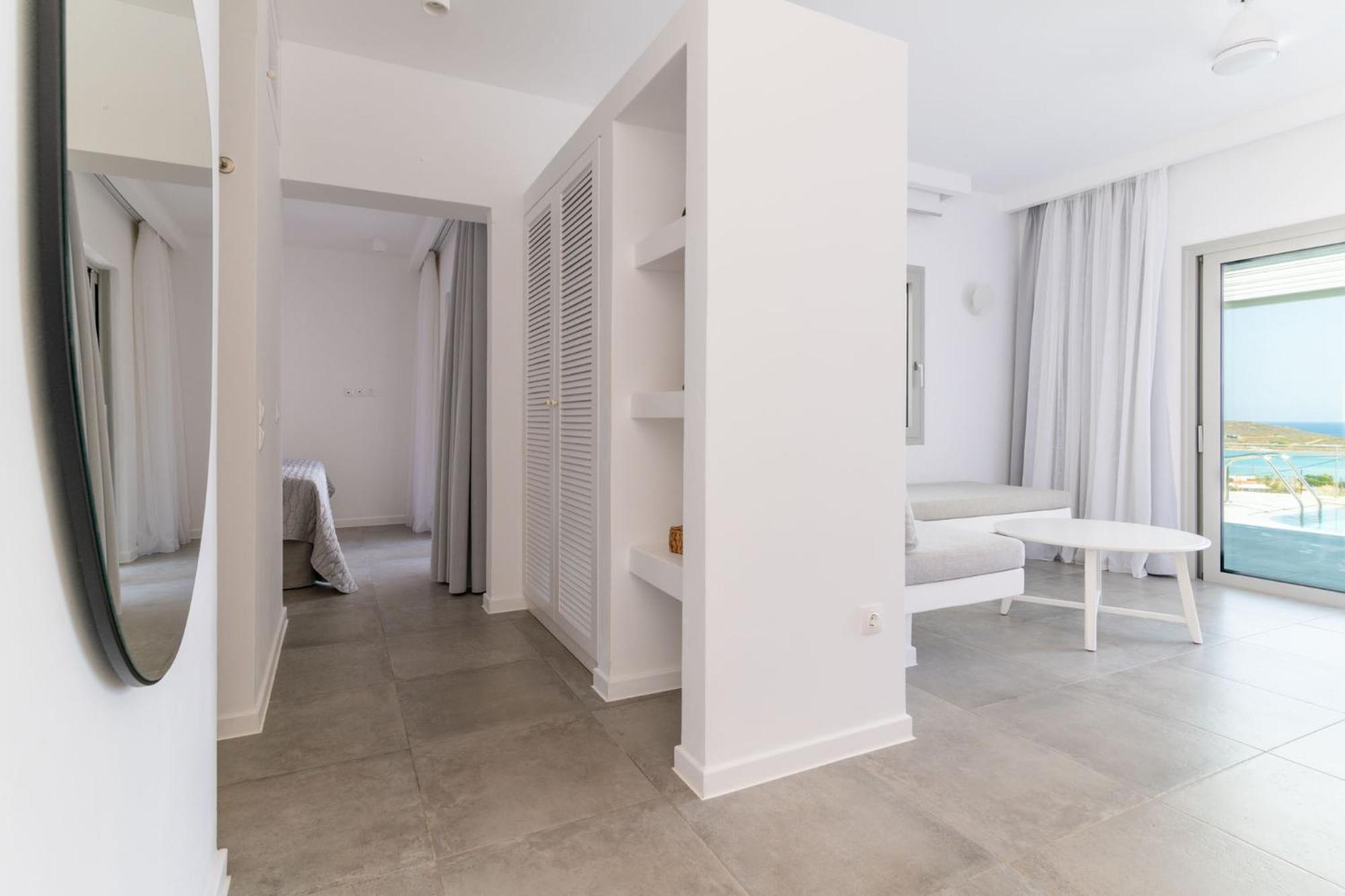 Apartment Makri Kythera Luxury - Private Pool Or Hot Tub Diakofti