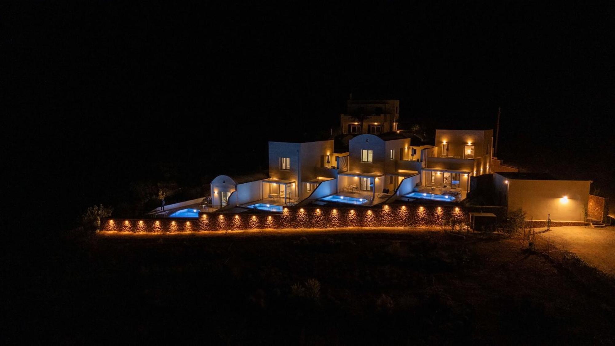 Makri Kythera Luxury - Private Pool Or Hot Tub Apartment *