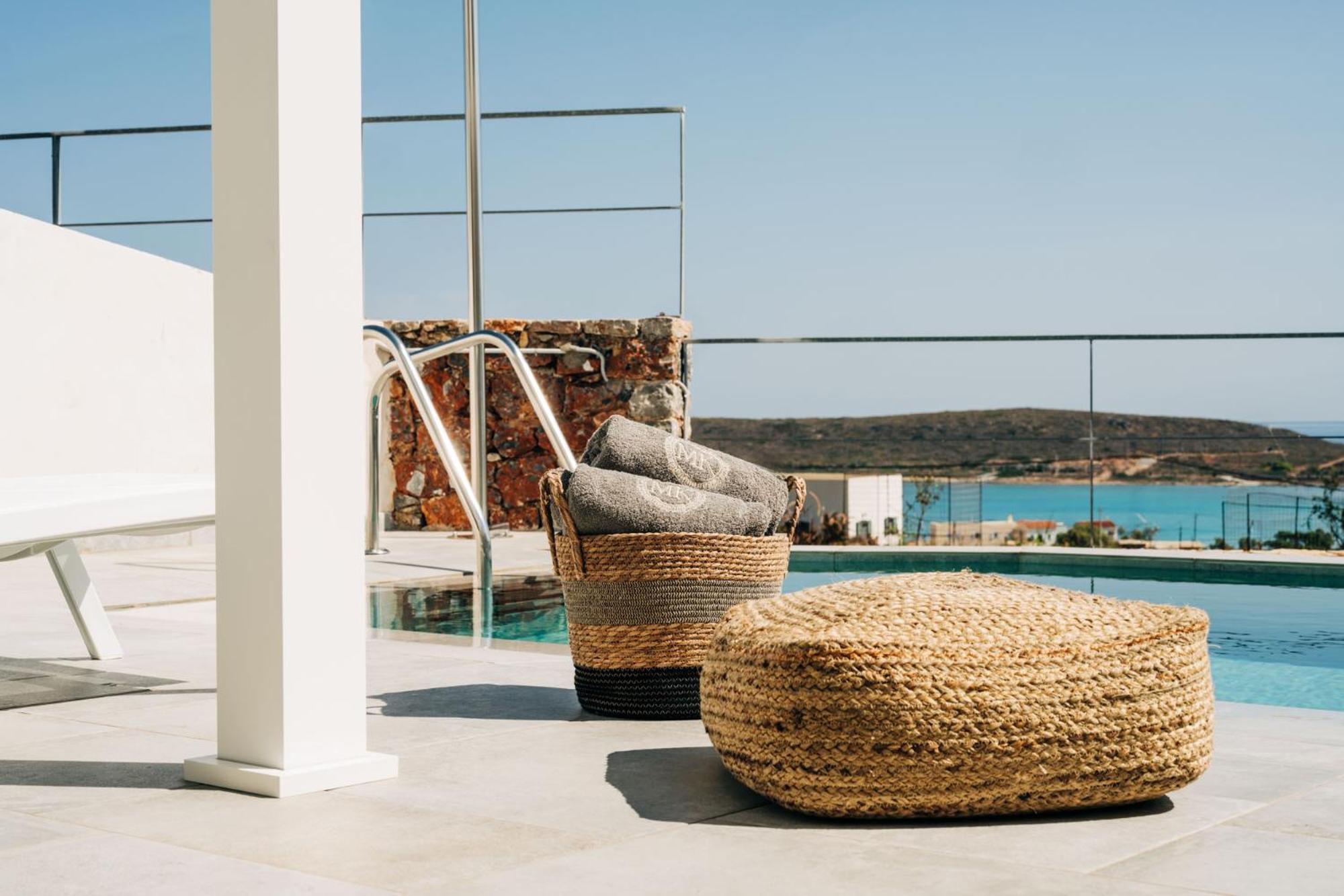 Makri Kythera Luxury - Private Pool Or Hot Tub Apartment Diakofti