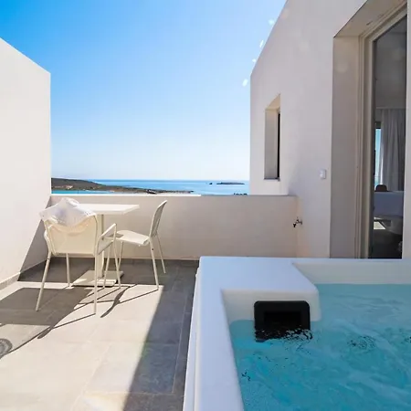 Makri Kythera Luxury Suites - Private Pool Or Hot Tub Suites Диакофти Экстерьер фото