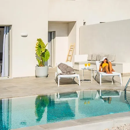 Makri Kythera Luxury Suites - Private Pool Or Hot Tub Suites Диакофти Экстерьер фото