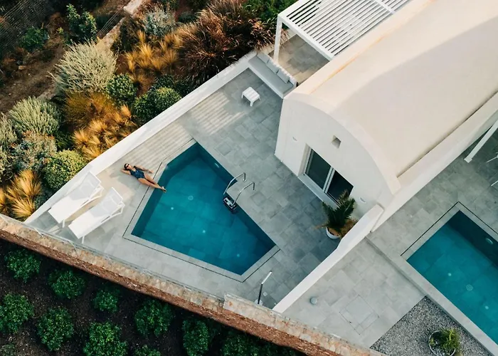 Makrikythera Luxury Suites - Private Pool Or Hot Tub Suites